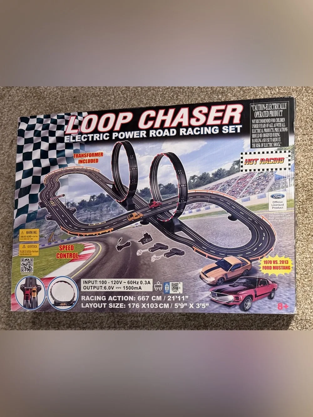Loop Chaser Electric Power Road Racing Hot Racing Set-BRAND NEW!